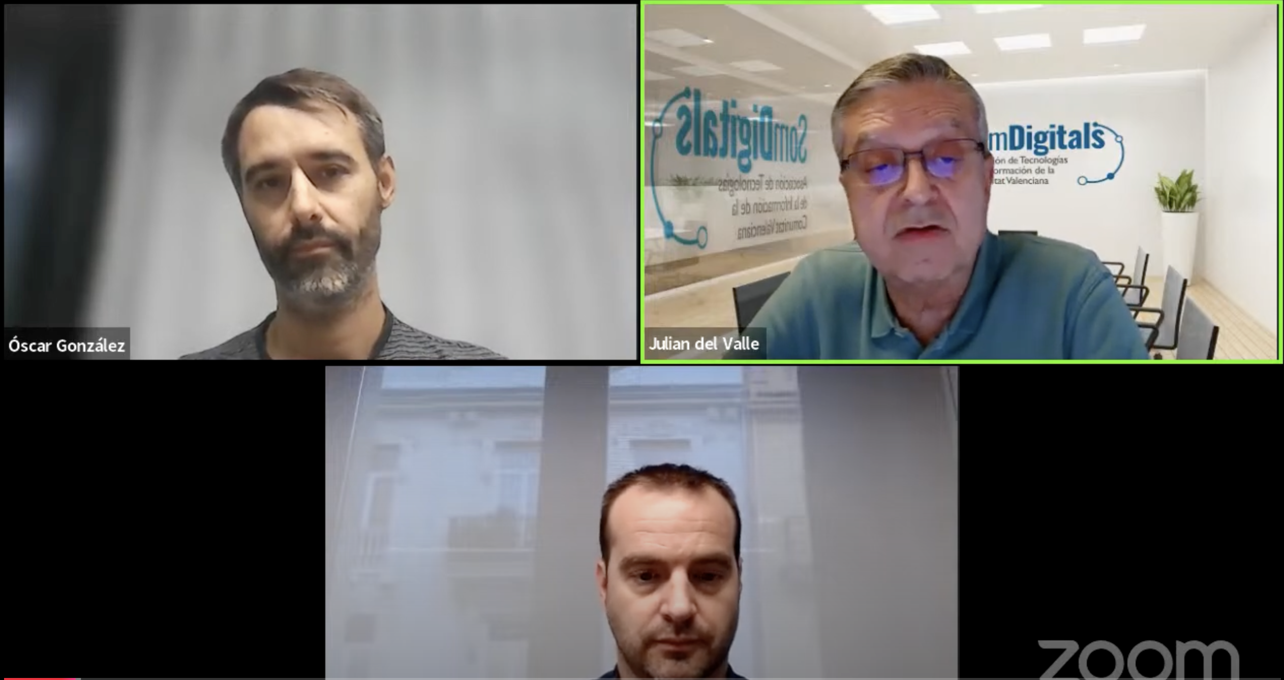 Som Digitals analiza las ventajas y desafíos de la arquitectura monolítica y de microservicios en su último encuentro profesional 