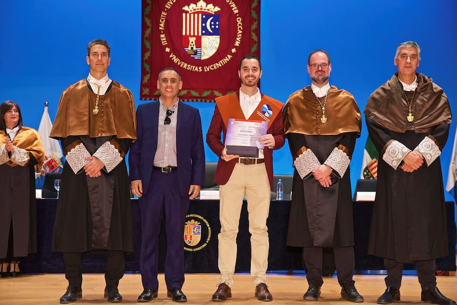 Representantes de Som Digitals, COIICV y COITICV  han entregado reconocimientos a los mejores expedientes de la Universidad de Alicante